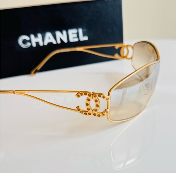 LIKE NEW💫RARE Chanel Authentic Gold CC crystal rimless sunglasses - Picture 1 of 13